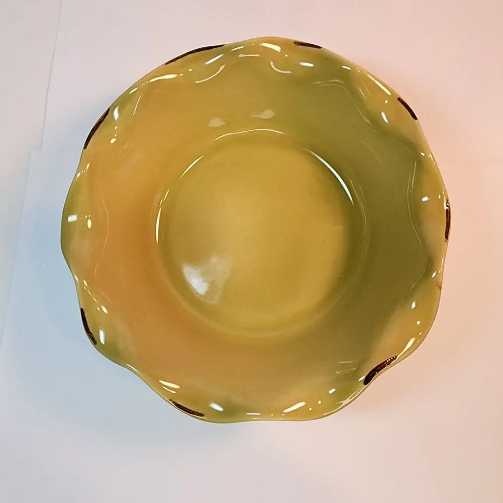 Crate and Barrel Green Ruffled 6.75 Inch Bowl Beautiful